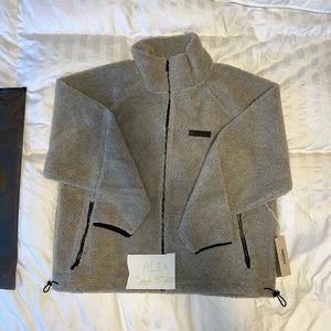 Men’s Essentials Fleece Sweater/Jacket (Never worn w/ TAGS ON)